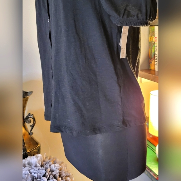 🖤 NWT - Boat Neck or Off the Shoulder, Buttons, Puff Sleeve, Black Blouse, Sz M - Picture 4 of 7